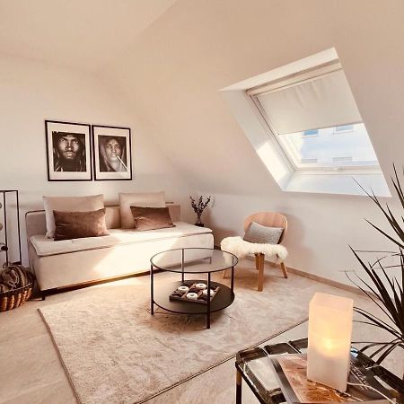 Apartment Am Schloss - Air Saarbrücken Eksteriør billede