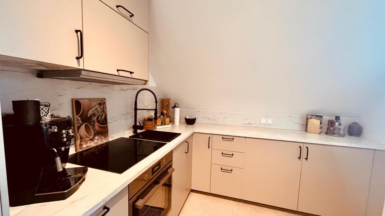 Apartment Am Schloss - Air Saarbrücken Eksteriør billede